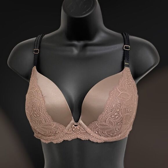 Victoria’s Secret VERY SEXY Push-up Bra 32DDD - Picture 1 of 15